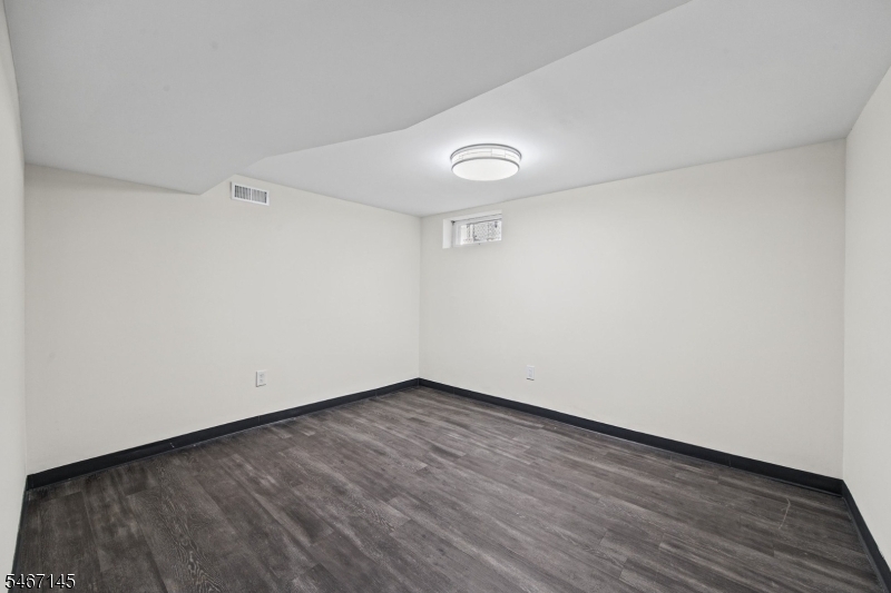 20 Suydam Avenue Edison NJ 08817