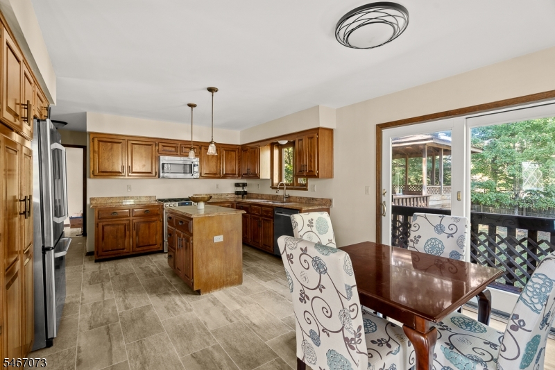 5 High Point Court Clinton NJ 08801