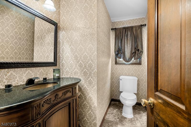 5 High Point Court Clinton NJ 08801