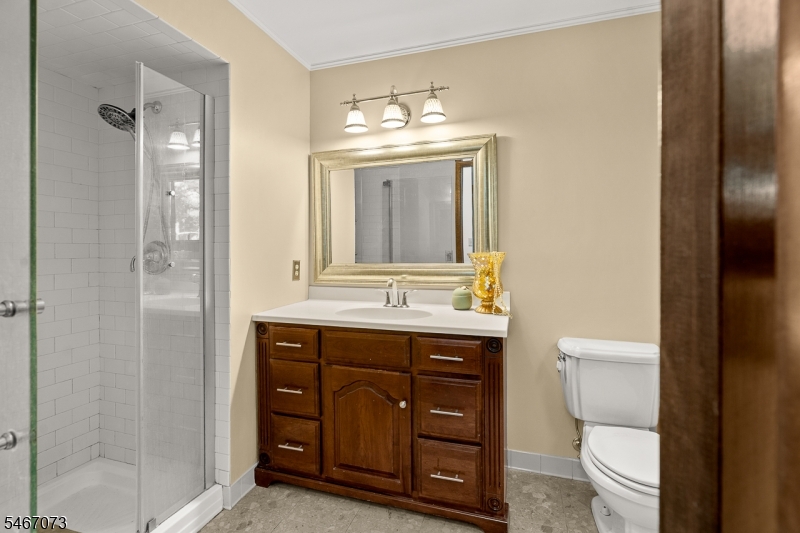 5 High Point Court Clinton NJ 08801