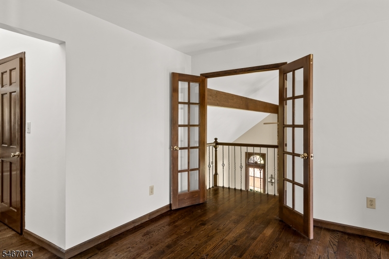 5 High Point Court Clinton NJ 08801