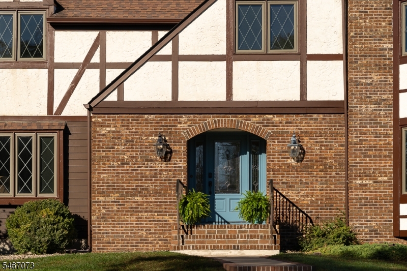 5 High Point Court Clinton NJ 08801