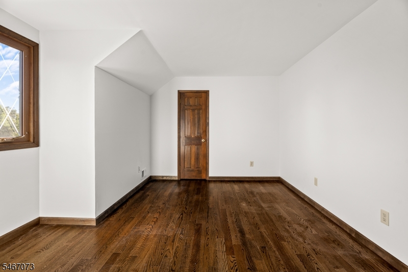 5 High Point Court Clinton NJ 08801