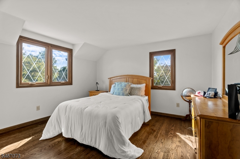 5 High Point Court Clinton NJ 08801