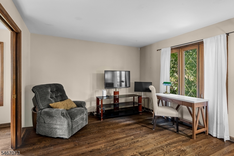 5 High Point Court Clinton NJ 08801