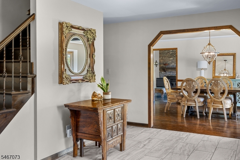 5 High Point Court Clinton NJ 08801