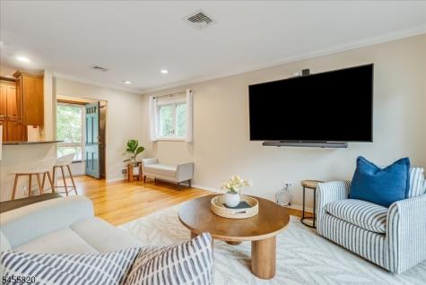119 Squire Hill Road Montclair NJ 07043