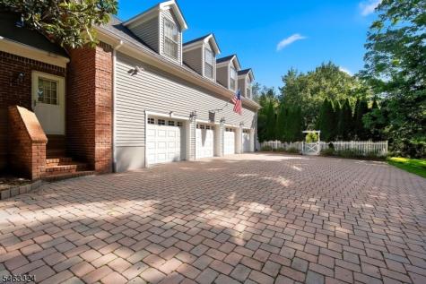 11 Baltusrol Way Bernards NJ 07931
