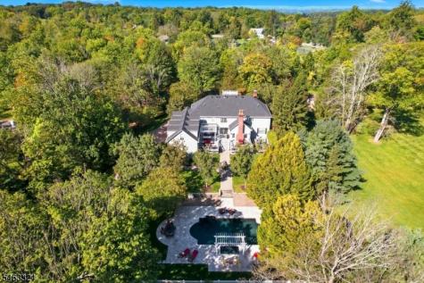 11 Baltusrol Way Bernards NJ 07931