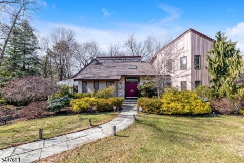 17 Brentwood Drive North Caldwell NJ 07006