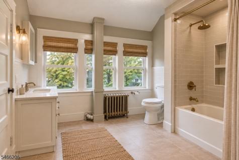 256 Rutledge Avenue East Orange NJ 07017
