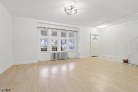 256 Rutledge Avenue East Orange NJ 07017
