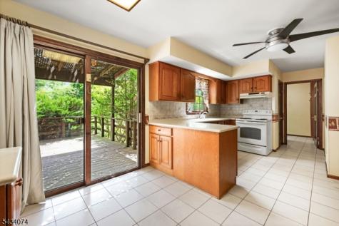 42 Higginsville Road Readington NJ 08853