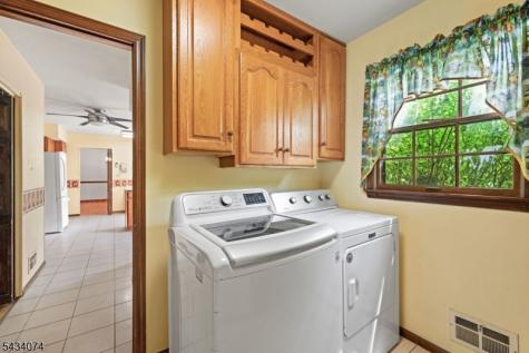 42 Higginsville Road Readington NJ 08853