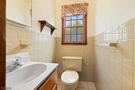42 Higginsville Road Readington NJ 08853