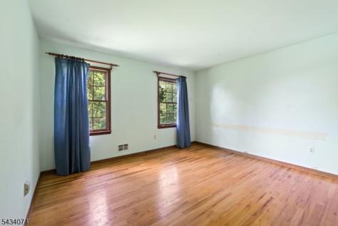42 Higginsville Road Readington NJ 08853