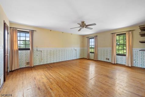 42 Higginsville Road Readington NJ 08853