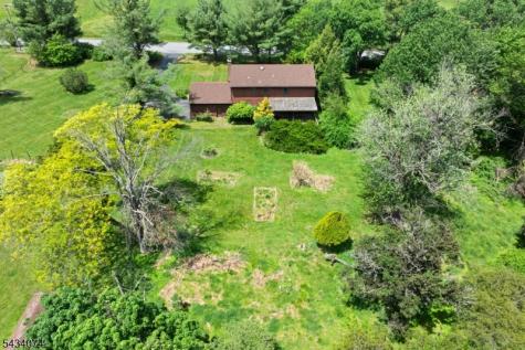 42 Higginsville Road Readington NJ 08853