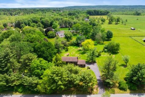 42 Higginsville Road Readington NJ 08853