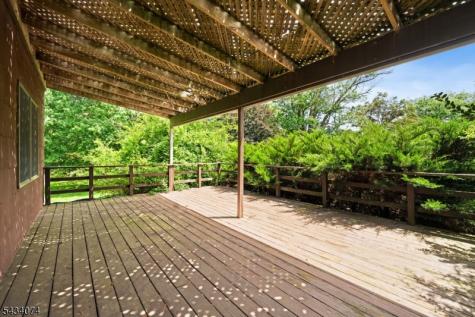 42 Higginsville Road Readington NJ 08853