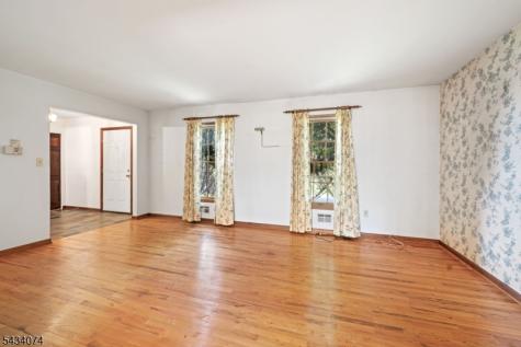 42 Higginsville Road Readington NJ 08853
