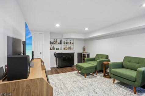 30 Sherbrooke Parkway Livingston NJ 07039
