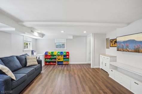 30 Sherbrooke Parkway Livingston NJ 07039