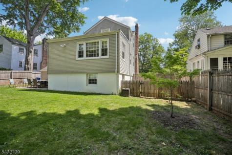 30 Sherbrooke Parkway Livingston NJ 07039