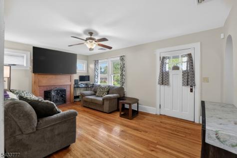 339 N 8th Avenue Manville NJ 08835