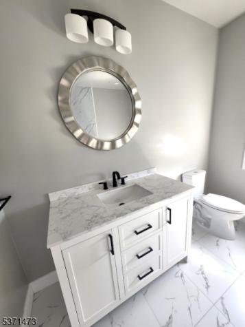 81 Belview Road Lopatcong NJ 08865
