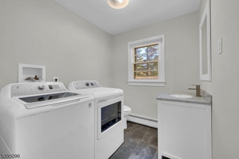 306 Eyland Avenue Roxbury NJ 07876