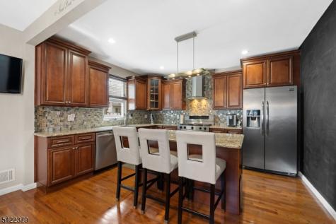 520 Prospect Place Lyndhurst NJ 07071