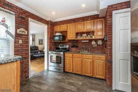 136 Sunset Avenue North Arlington NJ 07031
