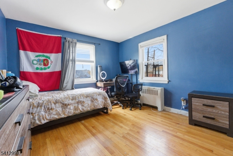 21 Moore Place Belleville NJ 07109