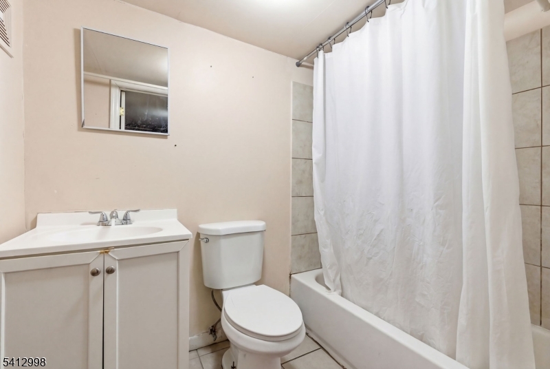 21 Moore Place Belleville NJ 07109