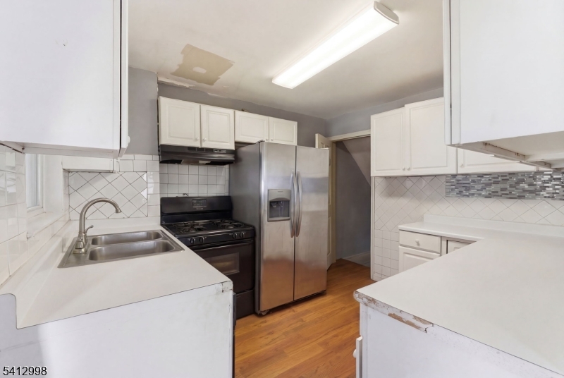 21 Moore Place Belleville NJ 07109