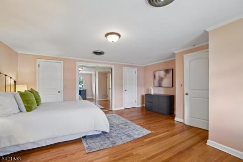 5 Witherspoon Road Clifton NJ 07013
