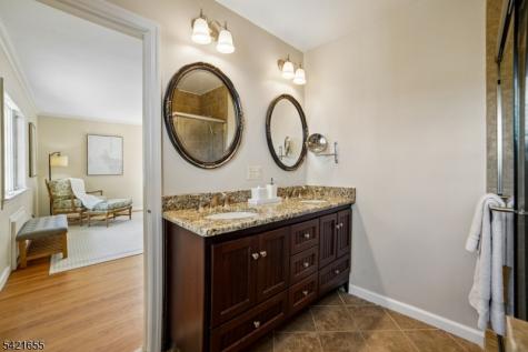 5 Witherspoon Road Clifton NJ 07013