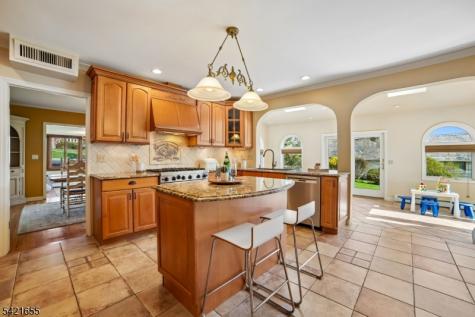 5 Witherspoon Road Clifton NJ 07013
