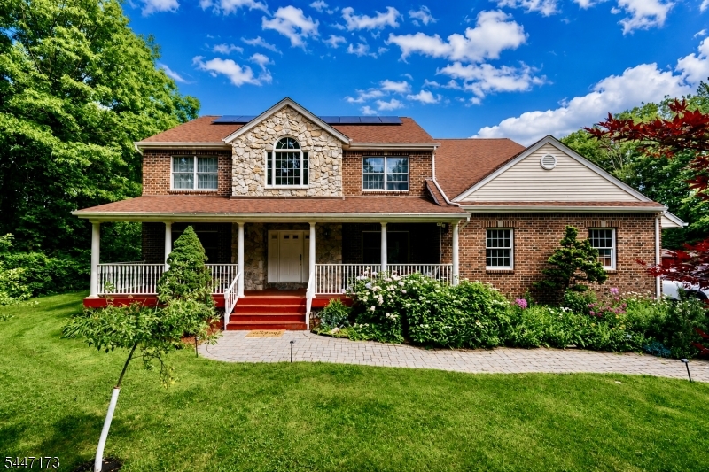 4 White Tail Court Hardyston NJ 07460