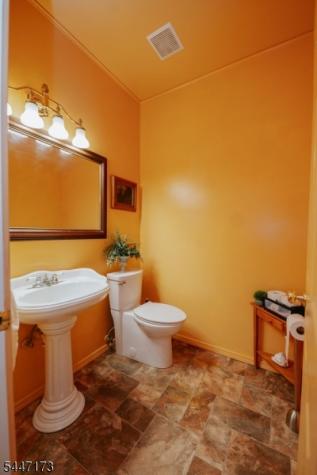 4 White Tail Court Hardyston NJ 07460