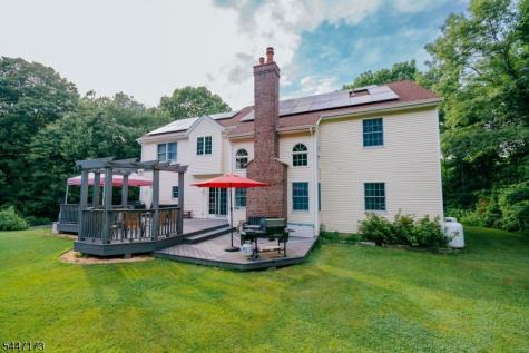 4 White Tail Court Hardyston NJ 07460