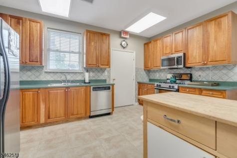 38 Victoria Drive White NJ 07823