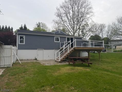 310 6TH Street Belvidere NJ 07823