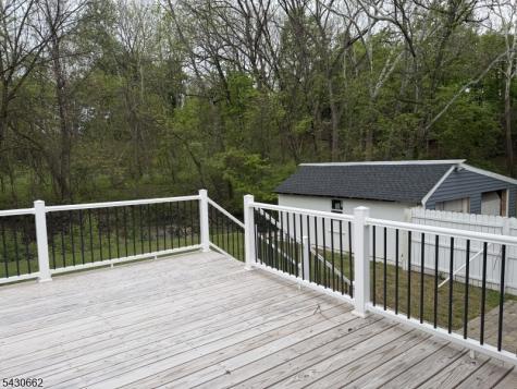 310 6TH Street Belvidere NJ 07823