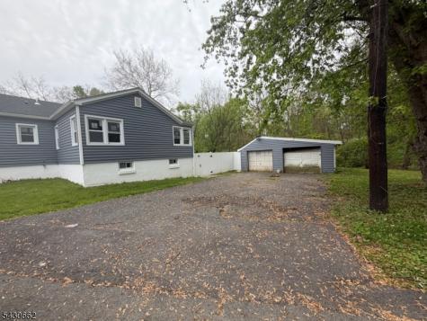 310 6TH Street Belvidere NJ 07823