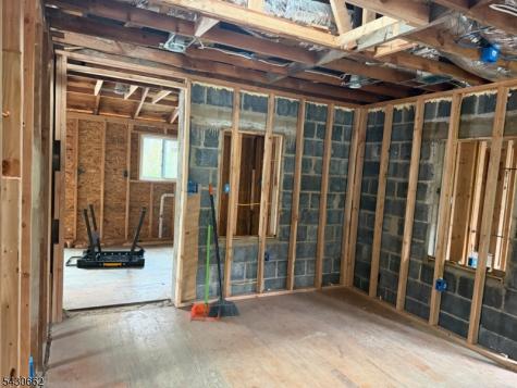 310 6TH Street Belvidere NJ 07823