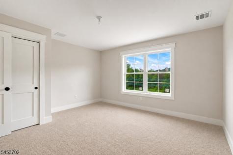 6 Highland Meadows Road Pohatcong NJ 08865