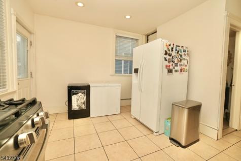 566 Highland Avenue Newark NJ 07104