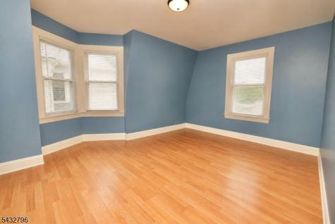 566 Highland Avenue Newark NJ 07104